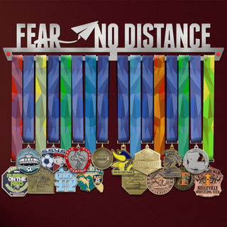 Fear No Distance Éremtartó-Éremakasztó Victory Hangers®
